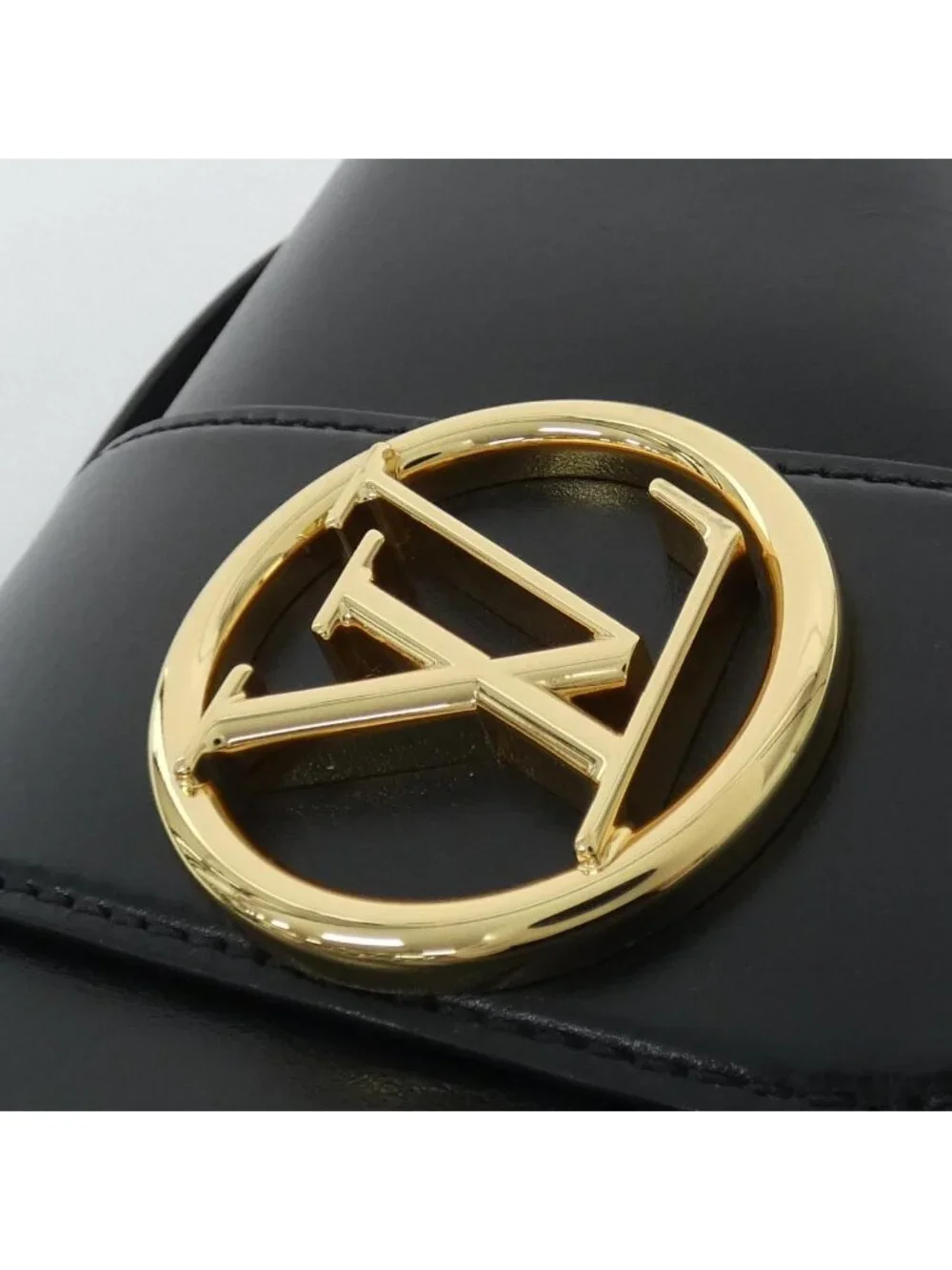 Louis Vuitton LV Pont Neuf Shoulder